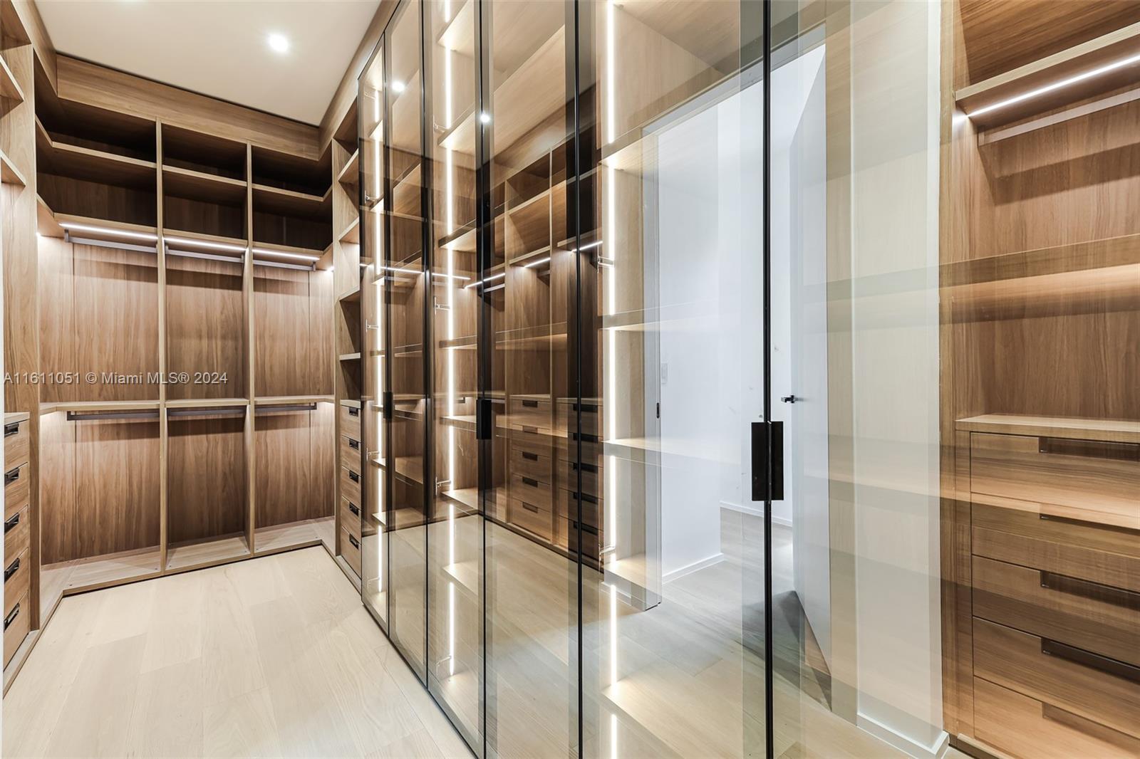 PALM TERRACE - Residential