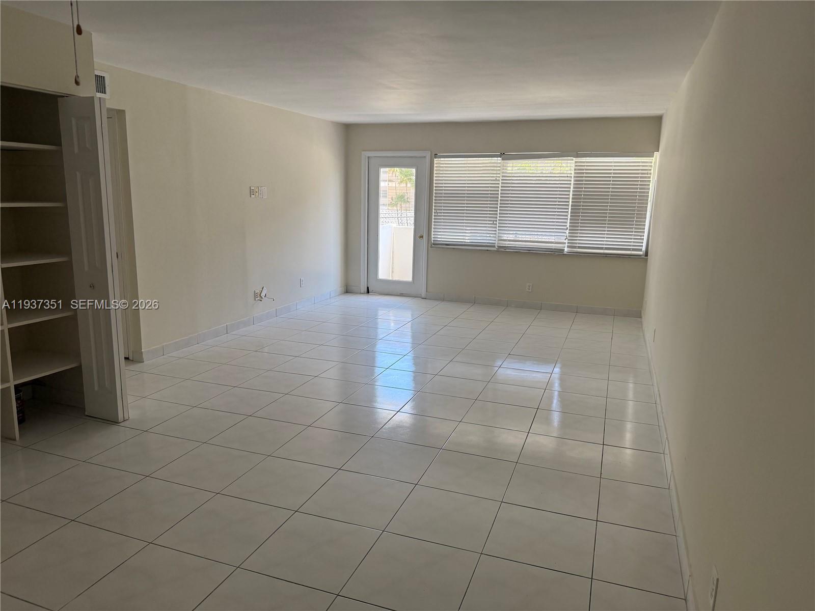 401 Golden Isles Dr 202