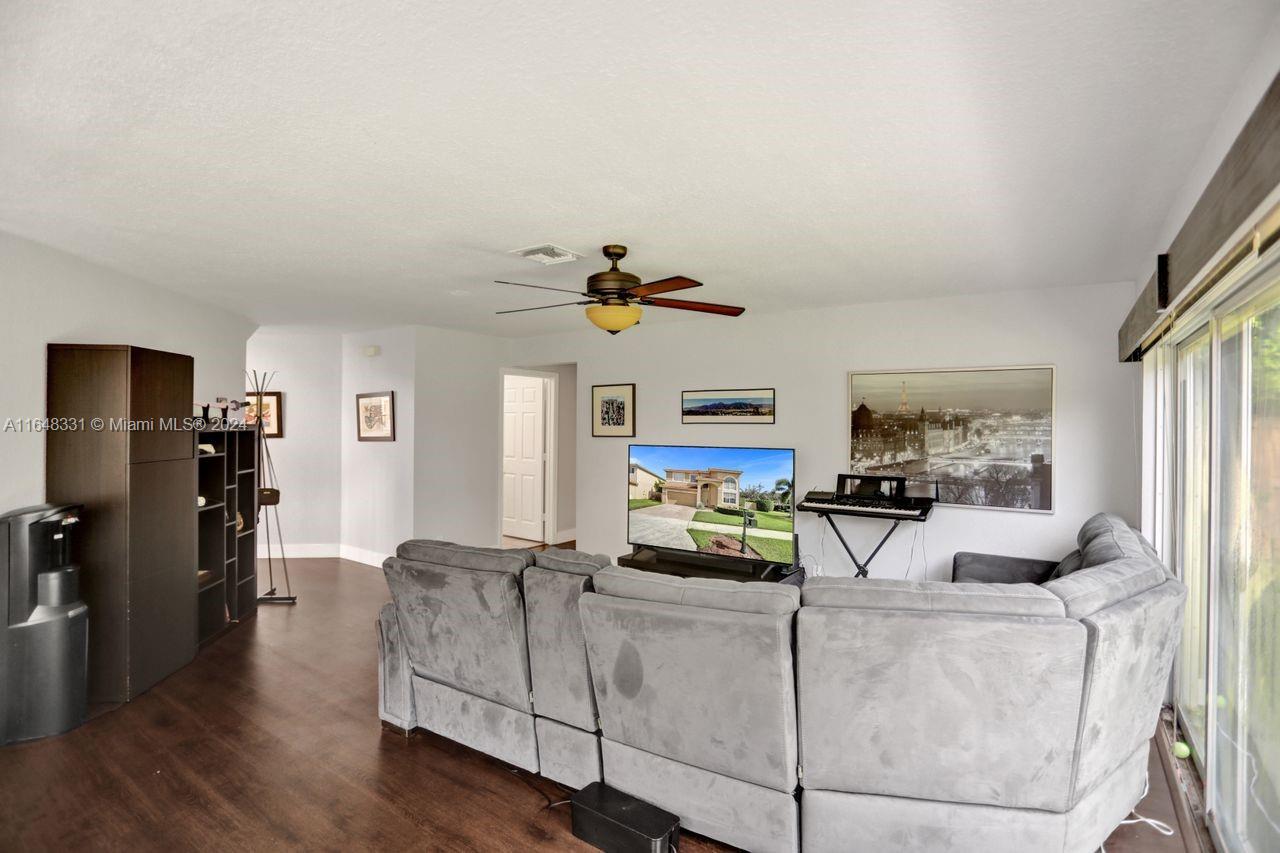 AMBER-RUBY COVE PLAT - Residential