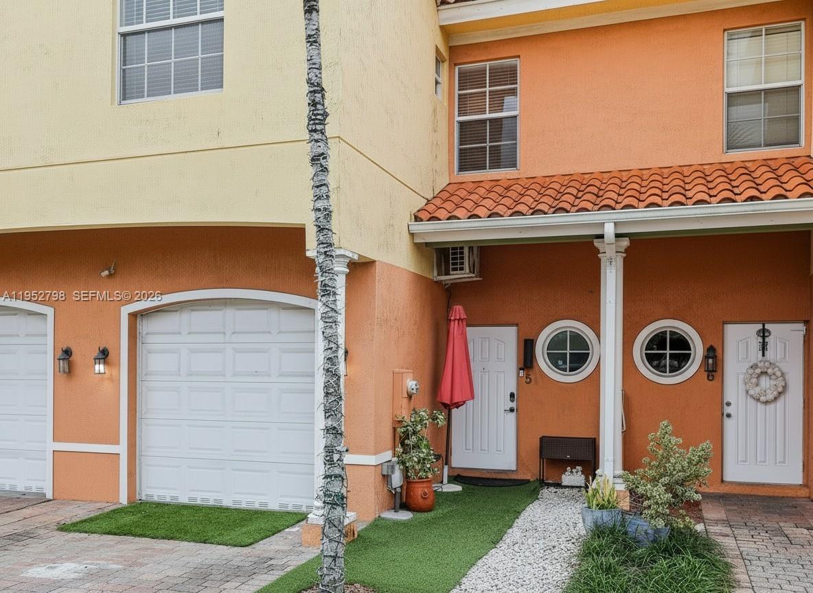 TUSCAN VIEW CONDOMINIUM - Residential