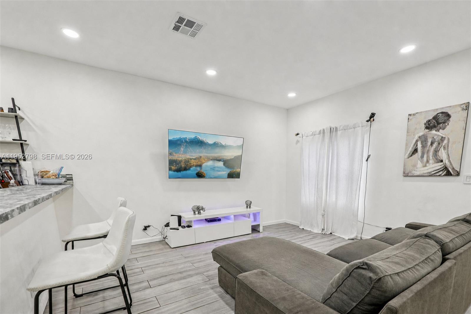 TUSCAN VIEW CONDOMINIUM - Residential