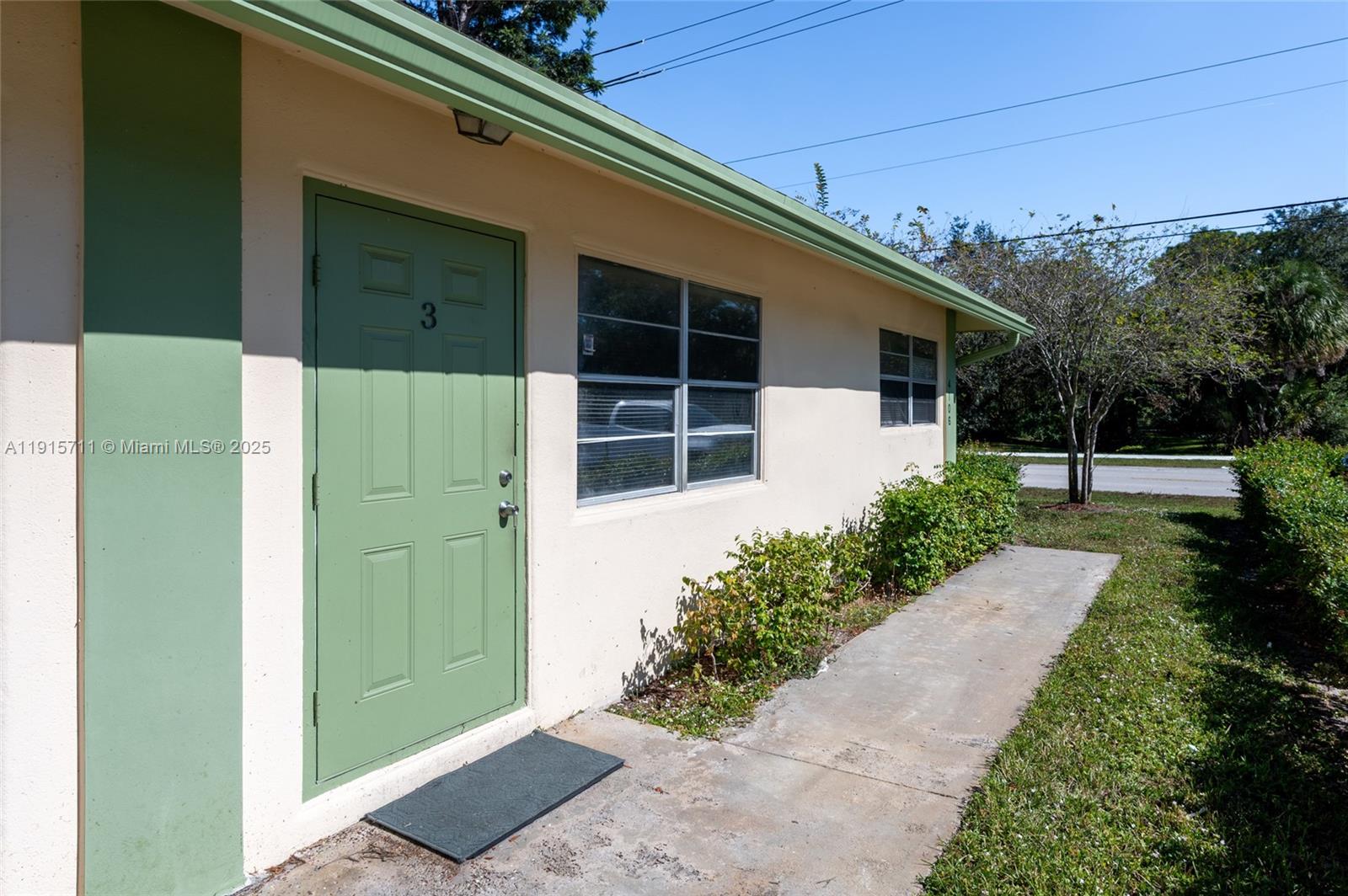 RAMBLEWOOD EAST CONDO - Residential