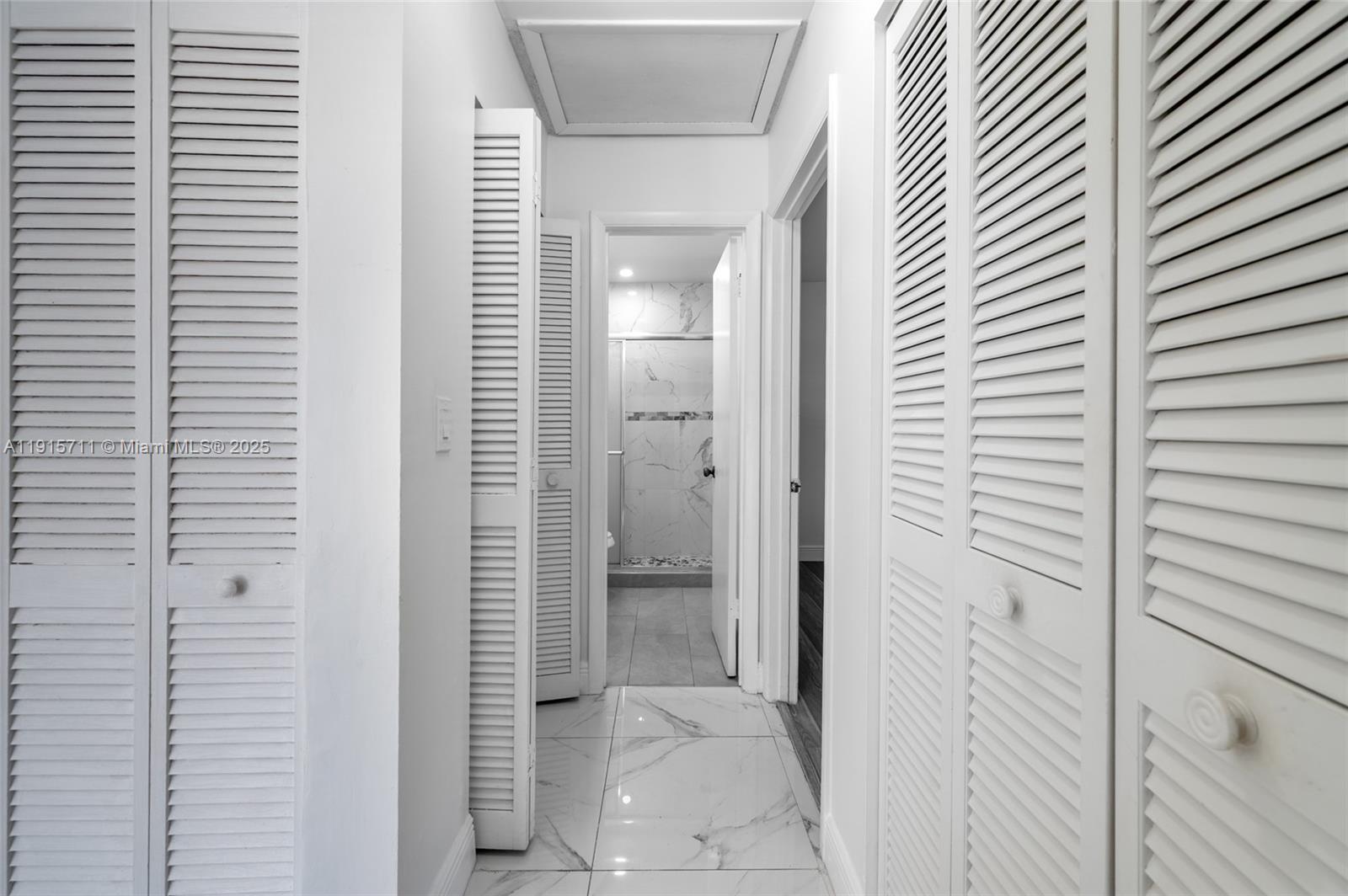 RAMBLEWOOD EAST CONDO - Residential