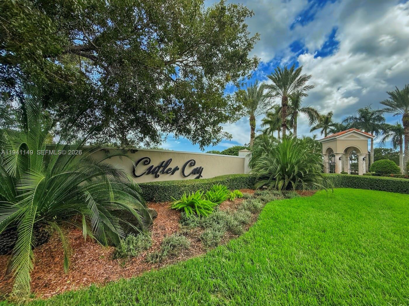 CUTLER CAY - Residential