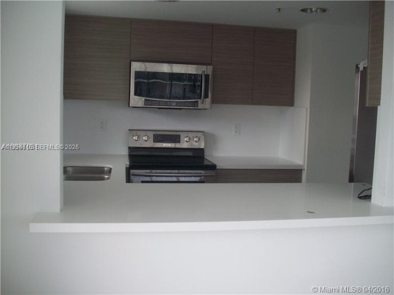 1402 Brickell Bay Dr 1103