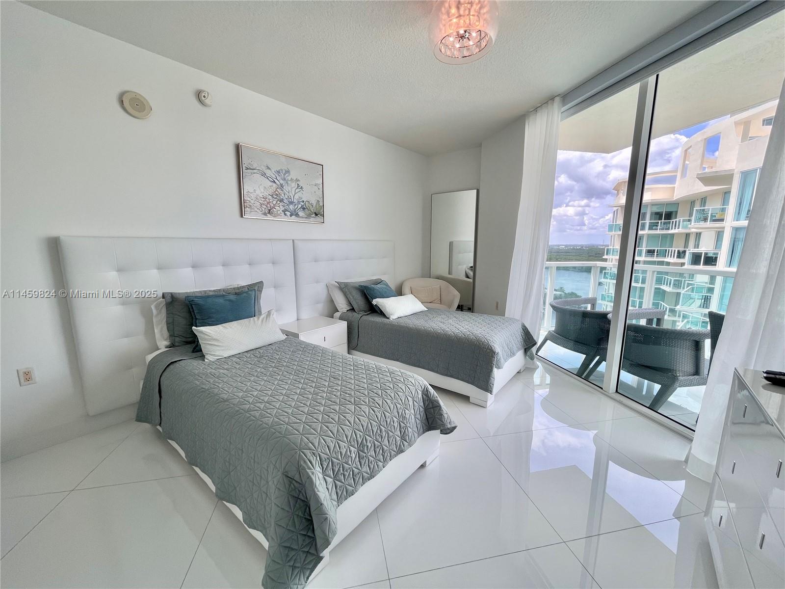 ST TROPEZ ON THE BAY II C - Residential Lease