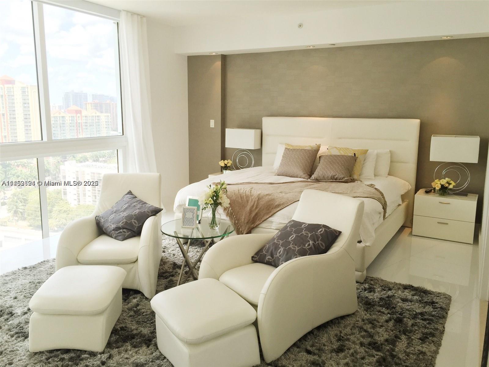 ST TROPEZ ON THE BAY II C - Residential Lease