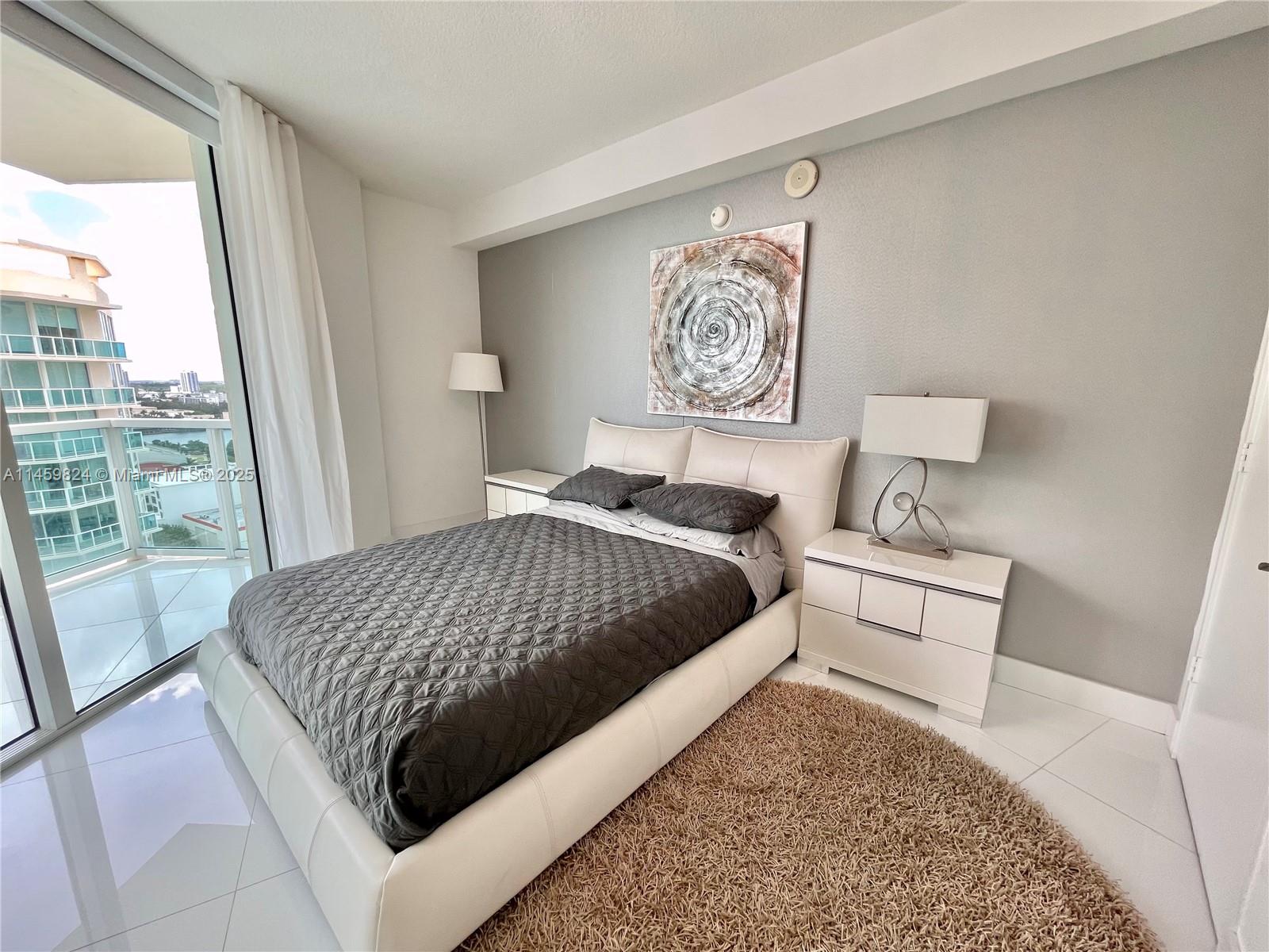 ST TROPEZ ON THE BAY II C - Residential Lease