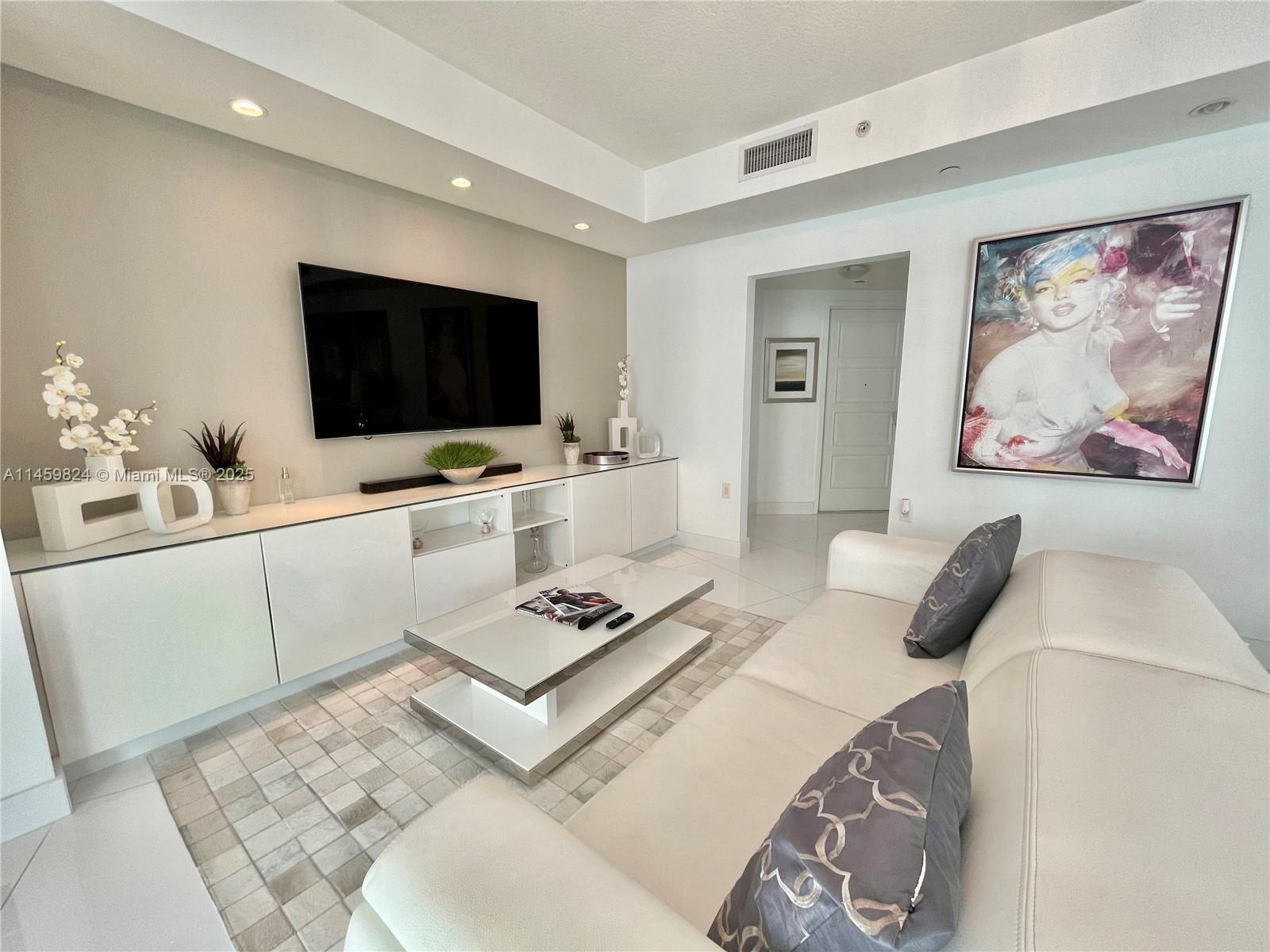 200 Sunny Isles Blvd 2-PH2