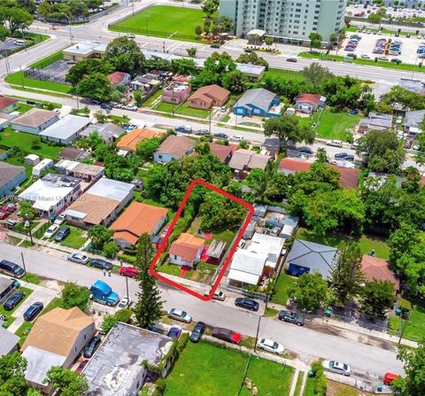 2356 NW 55th Ter Miami FL 33142