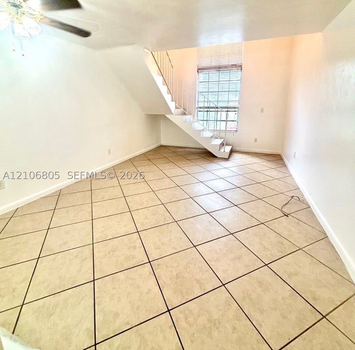 Photo 1 of 9 — 49 Navarre Ave 4, Coral Gables, FL 33134