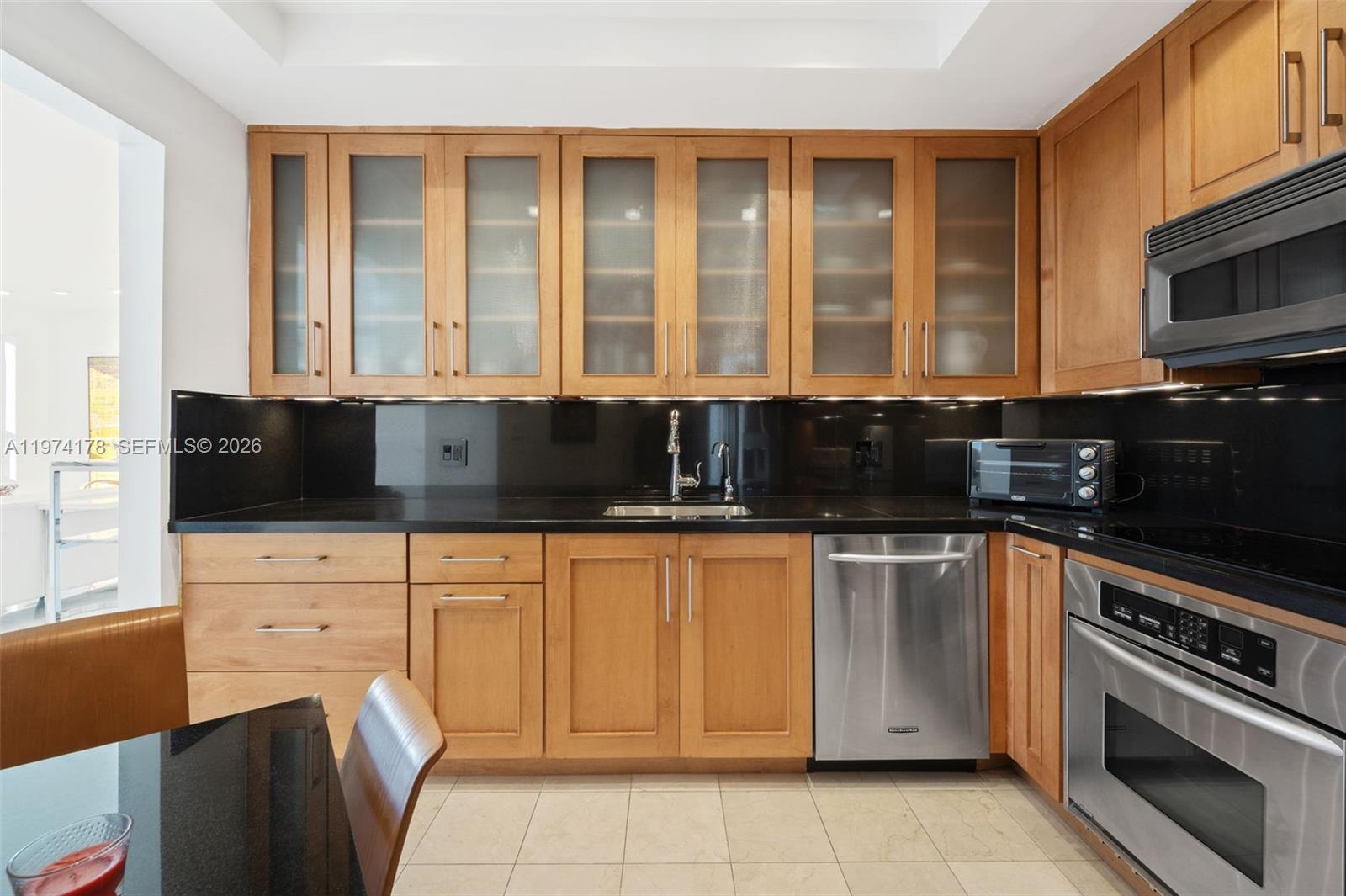 THE EXECUTIVE CONDO - Residential Lease