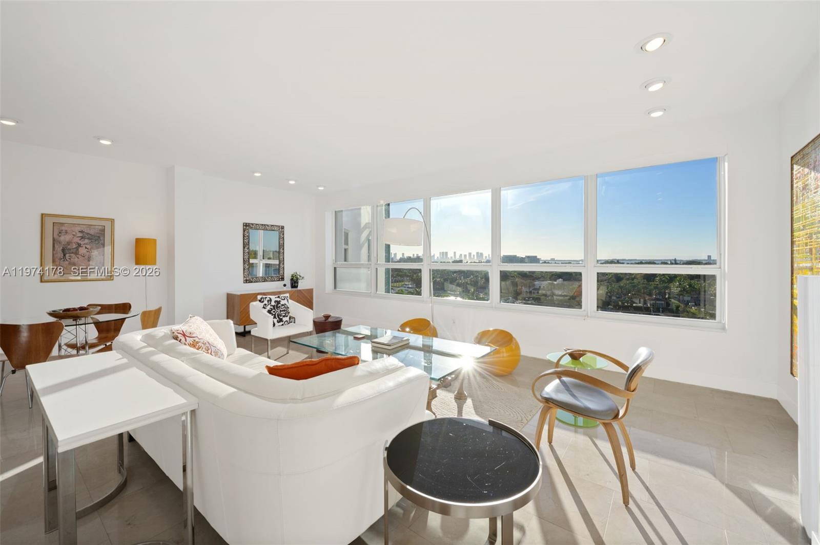 THE EXECUTIVE CONDO - Residential Lease