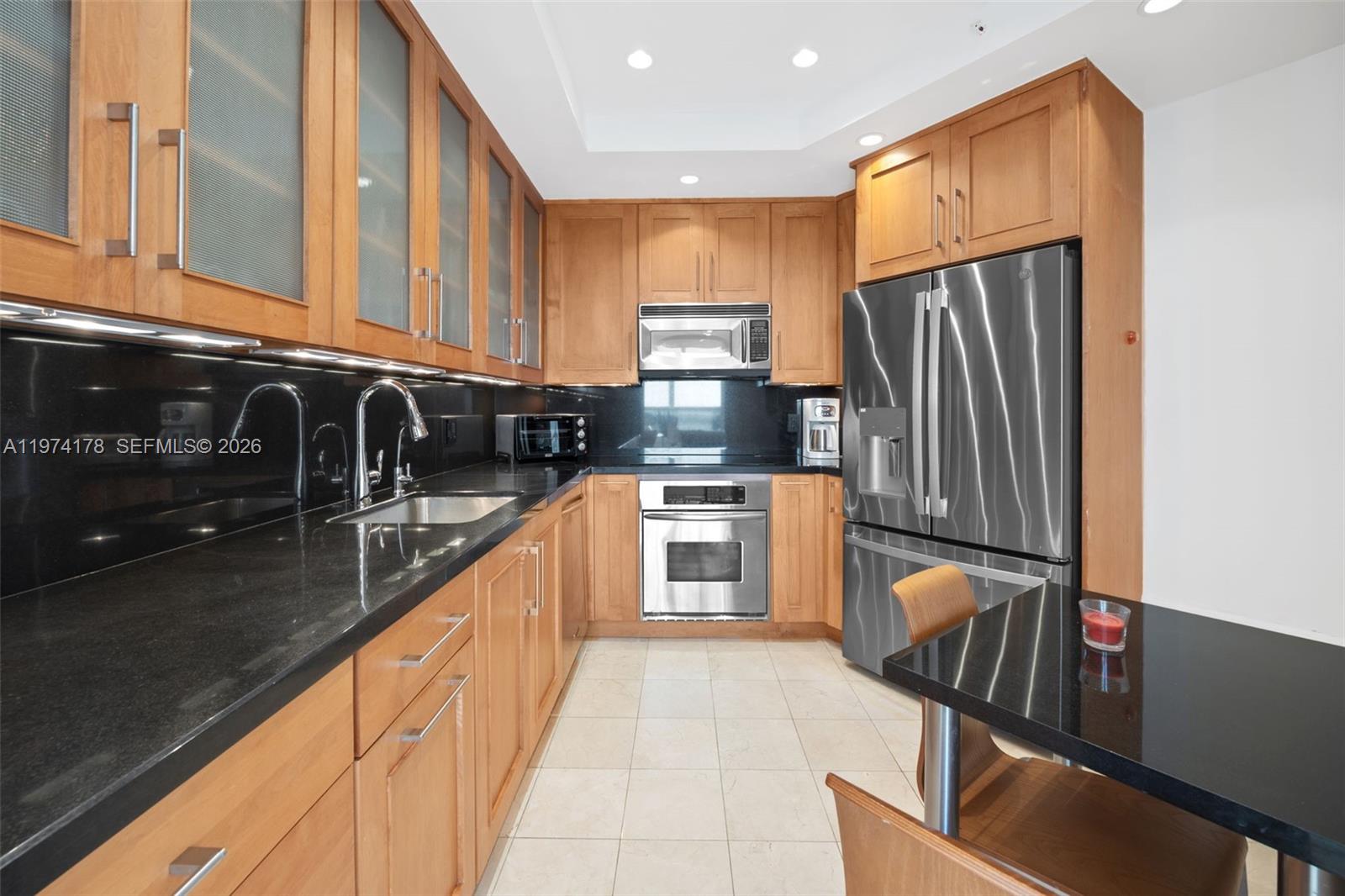 THE EXECUTIVE CONDO - Residential Lease