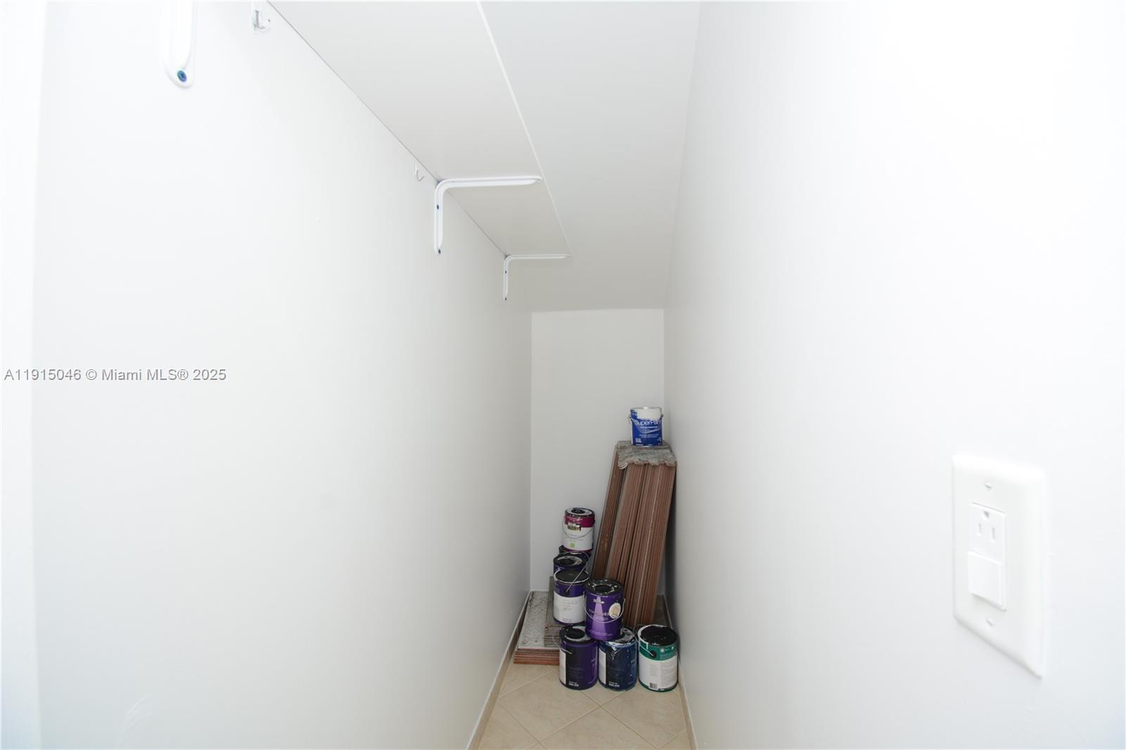 THE SHORES CONDO NO 2 - Residential Lease