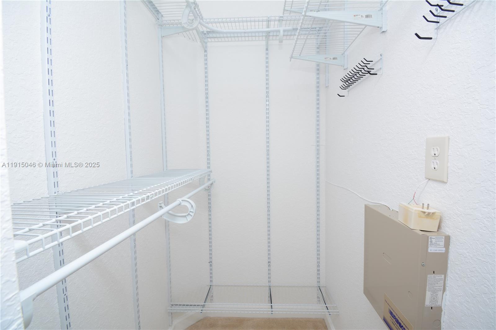 THE SHORES CONDO NO 2 - Residential Lease