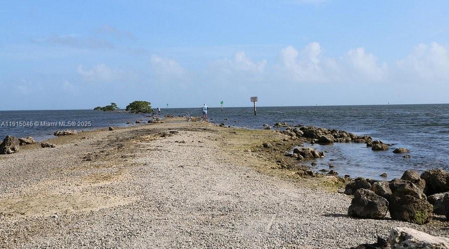 THE SHORES CONDO NO 2 - Residential Lease