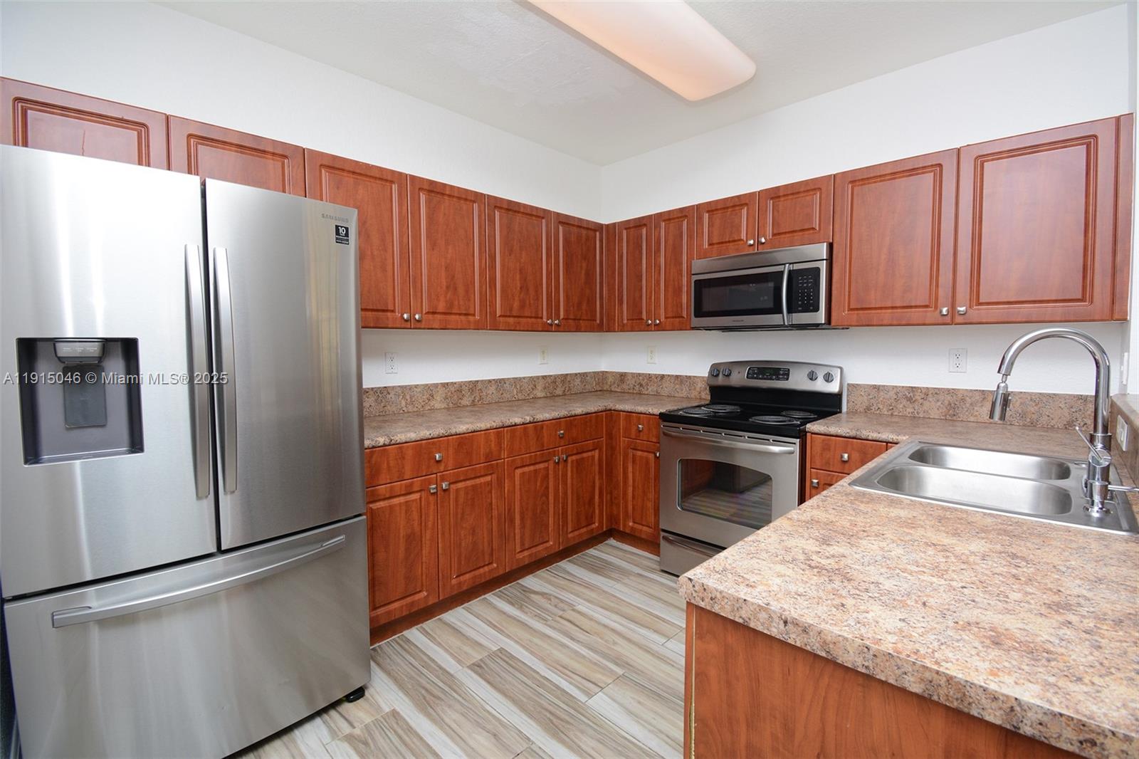 THE SHORES CONDO NO 2 - Residential Lease