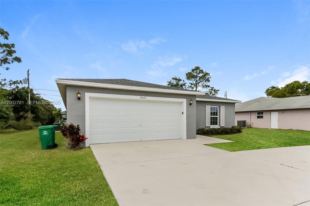 Photo of 4522 SW Savona Blvd, Port St Lucie, FL 34953 (MLS # A12002721)
