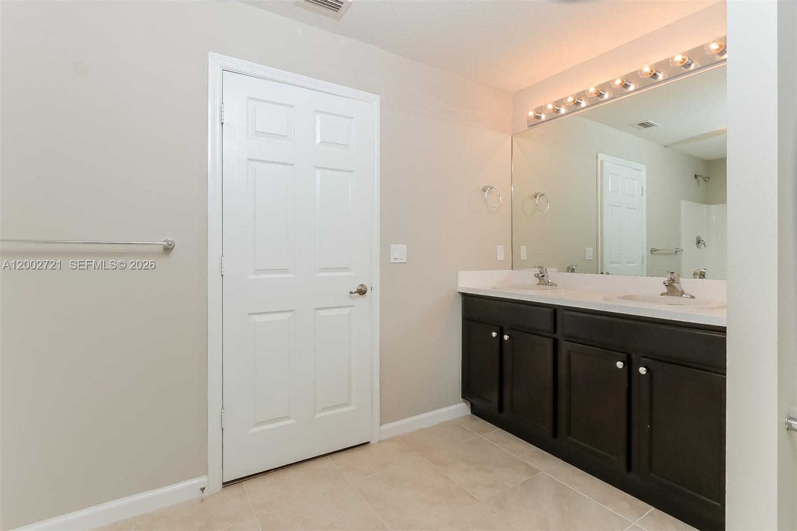 PORT ST LUCIE SECTION 33 - Residential Lease