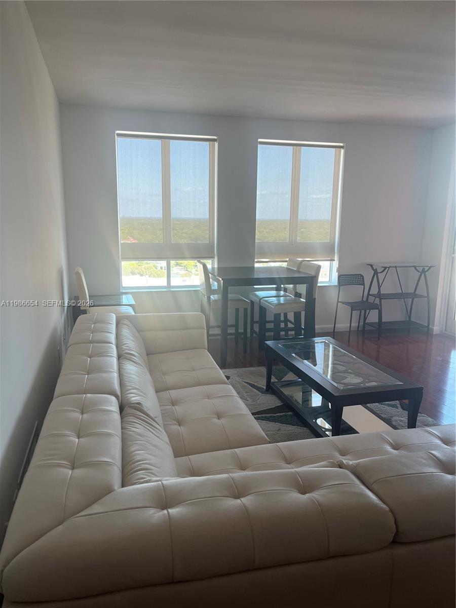 TOSCANO CONDO - Residential