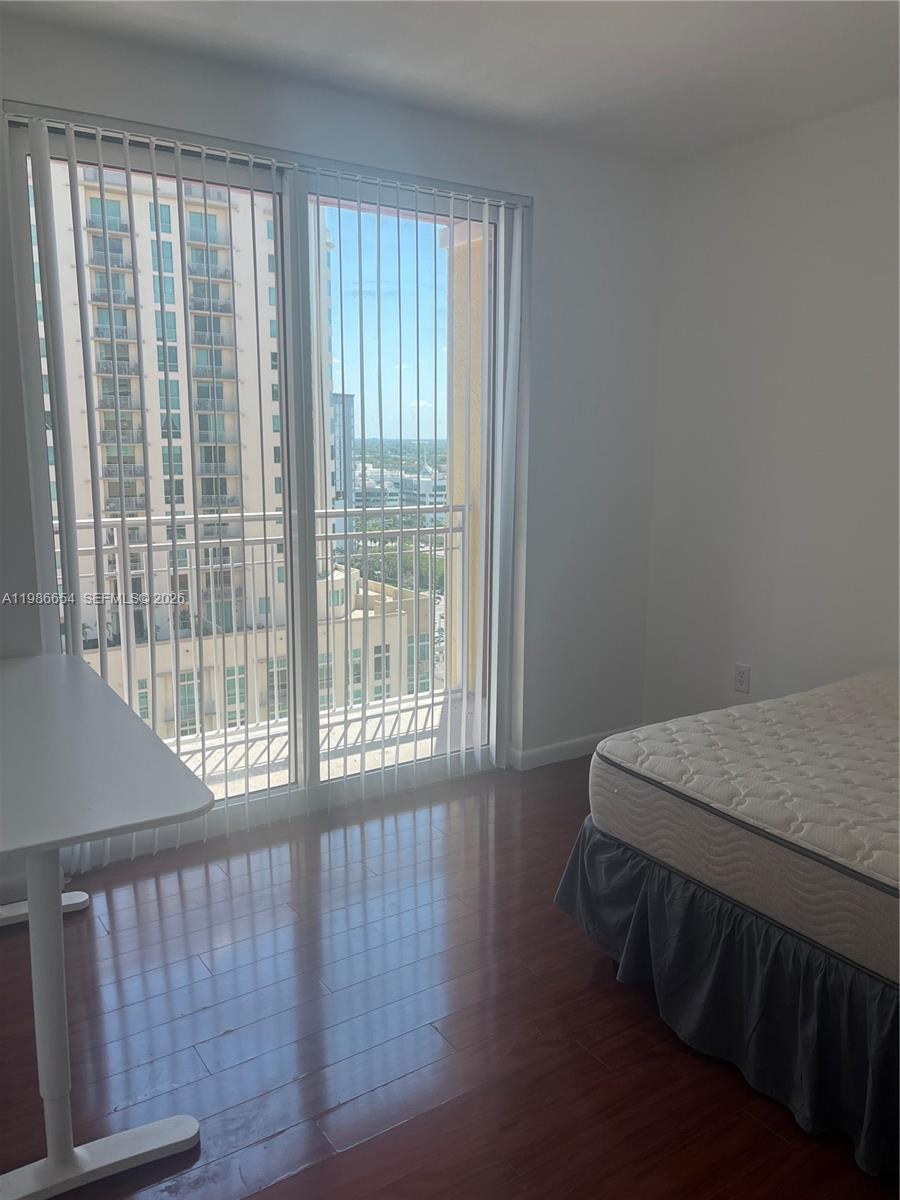 TOSCANO CONDO - Residential