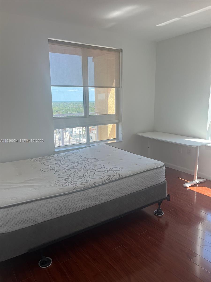 TOSCANO CONDO - Residential
