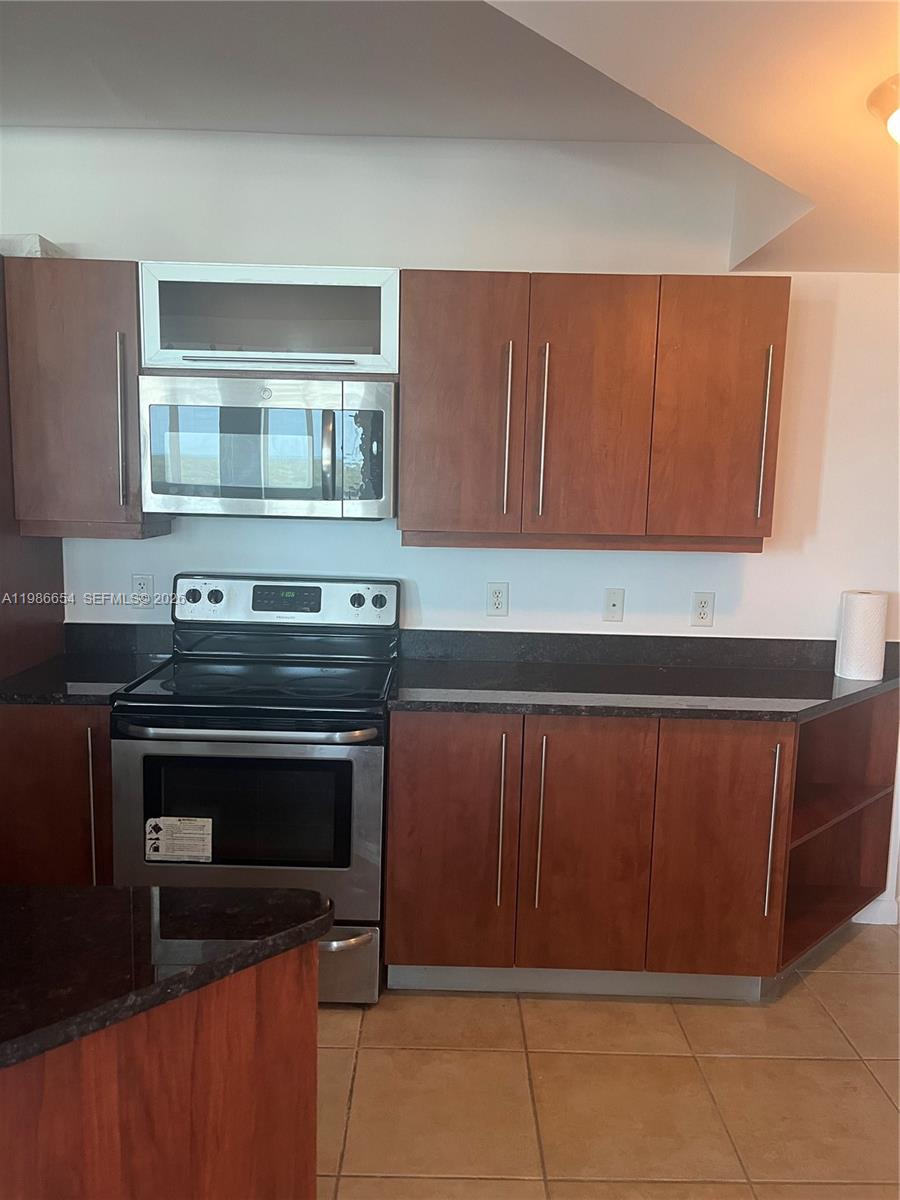 TOSCANO CONDO - Residential