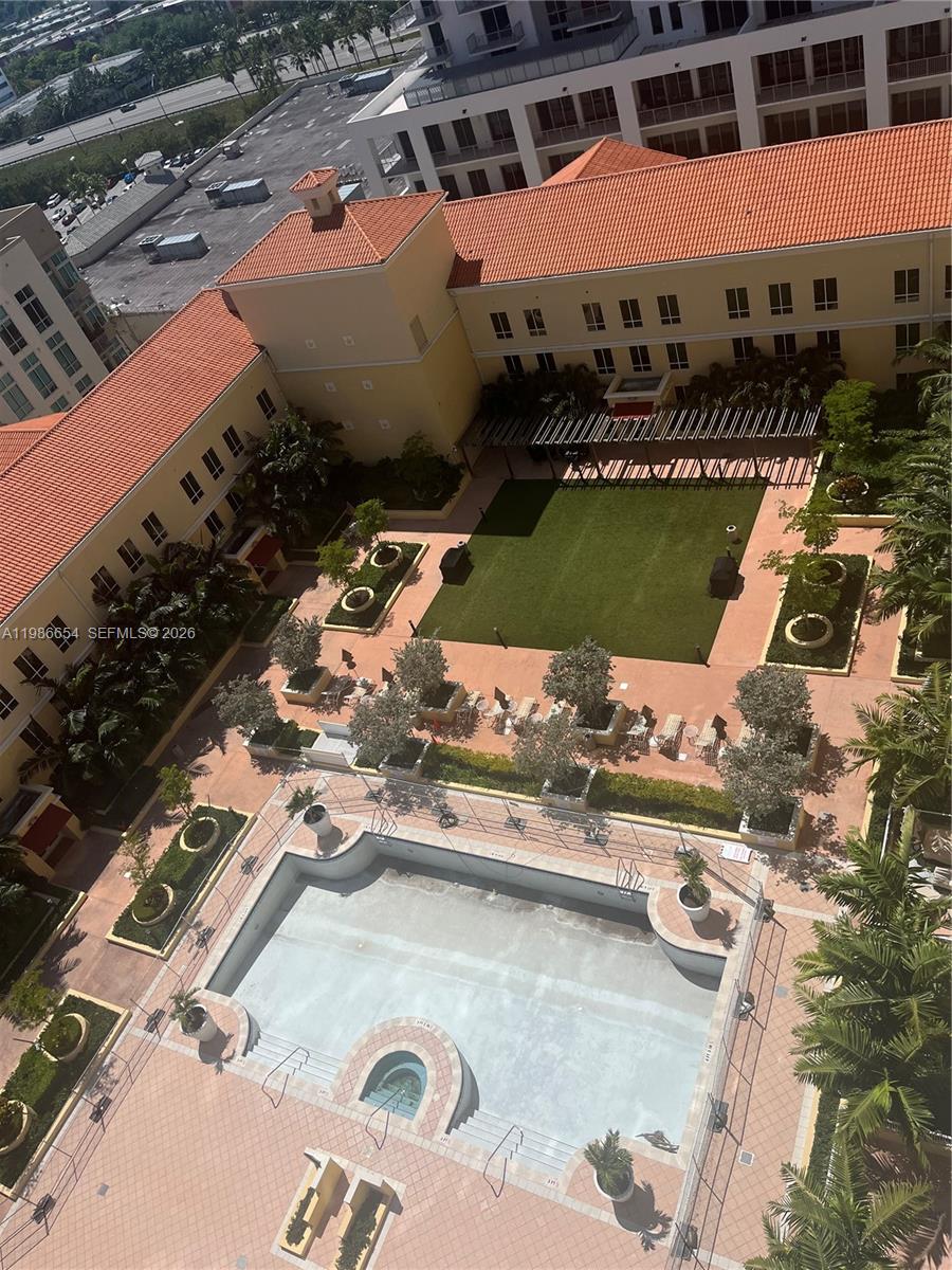 TOSCANO CONDO - Residential