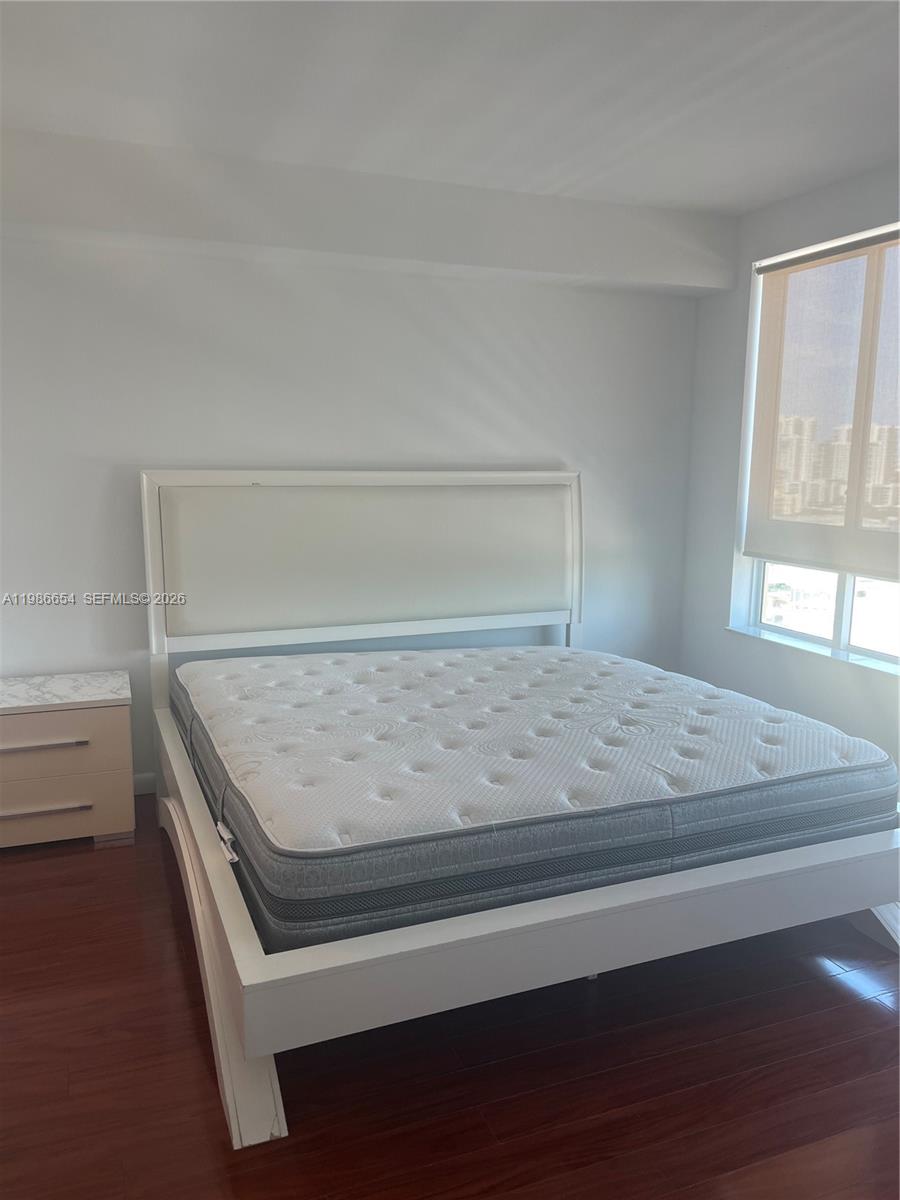 TOSCANO CONDO - Residential