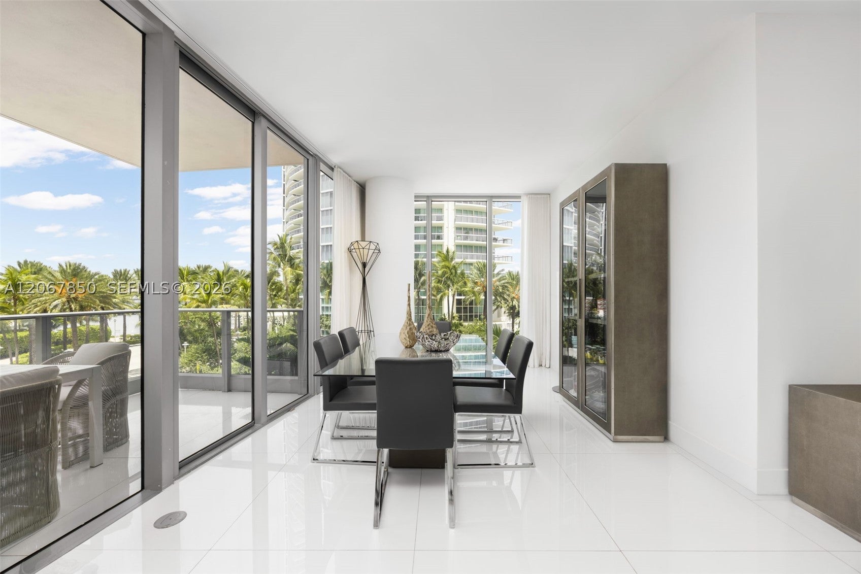 801 S Pointe Dr 301