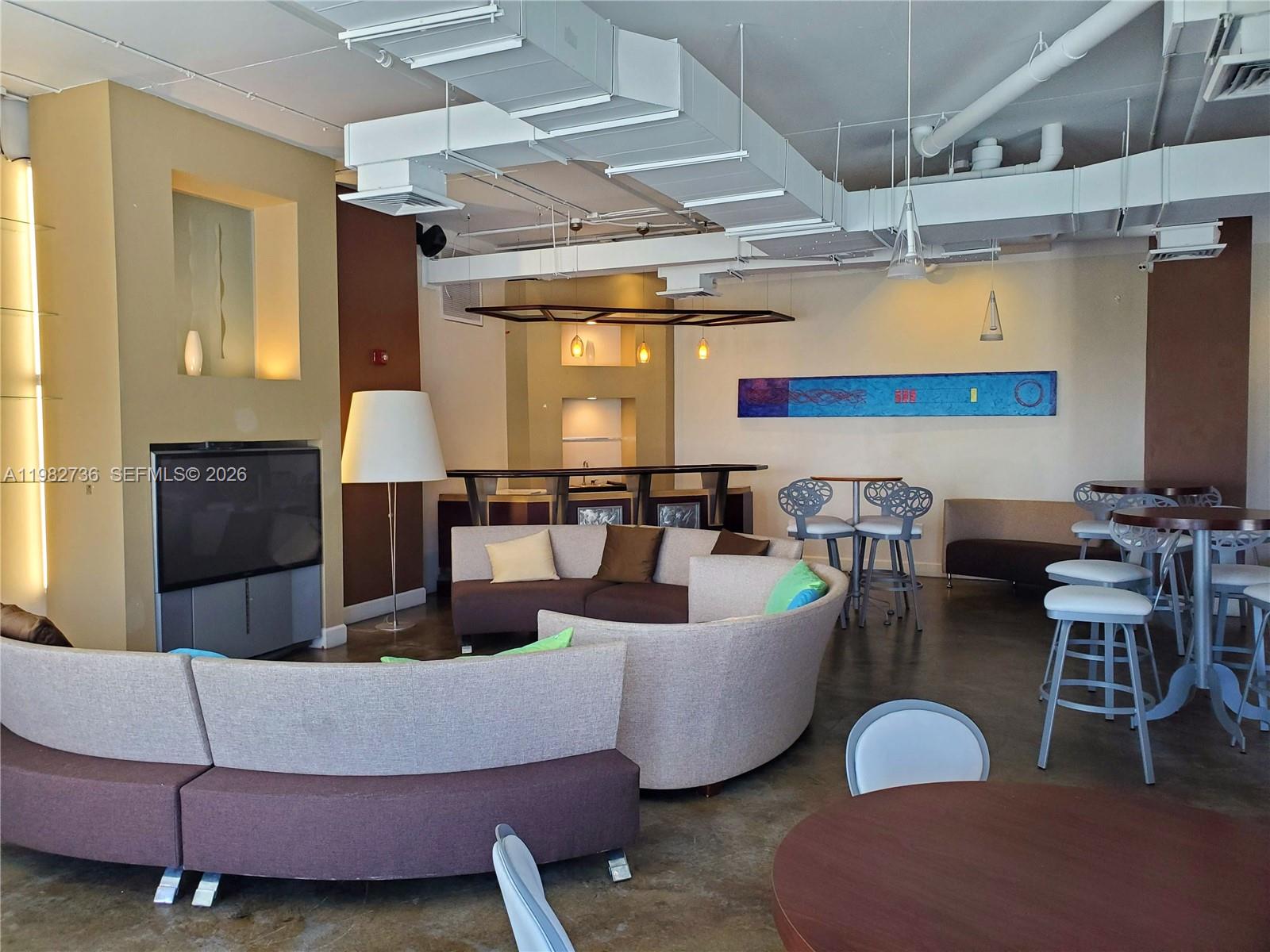 NEO LOFTS CONDO - Residential