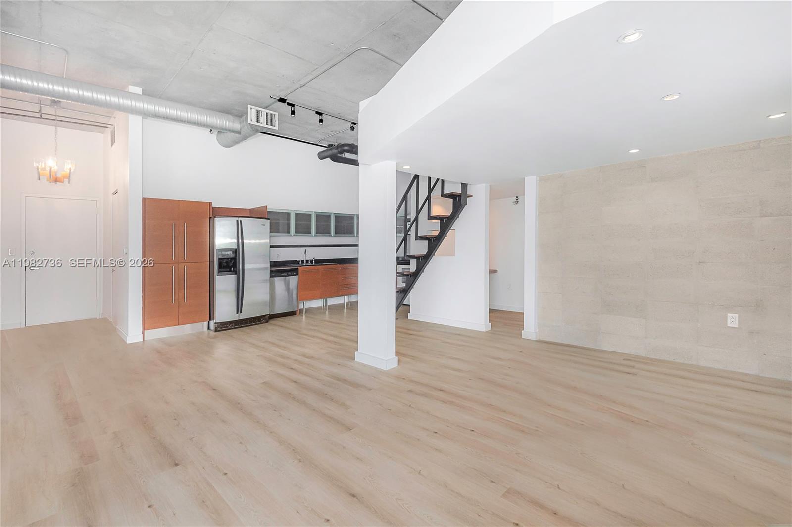 NEO LOFTS CONDO - Residential