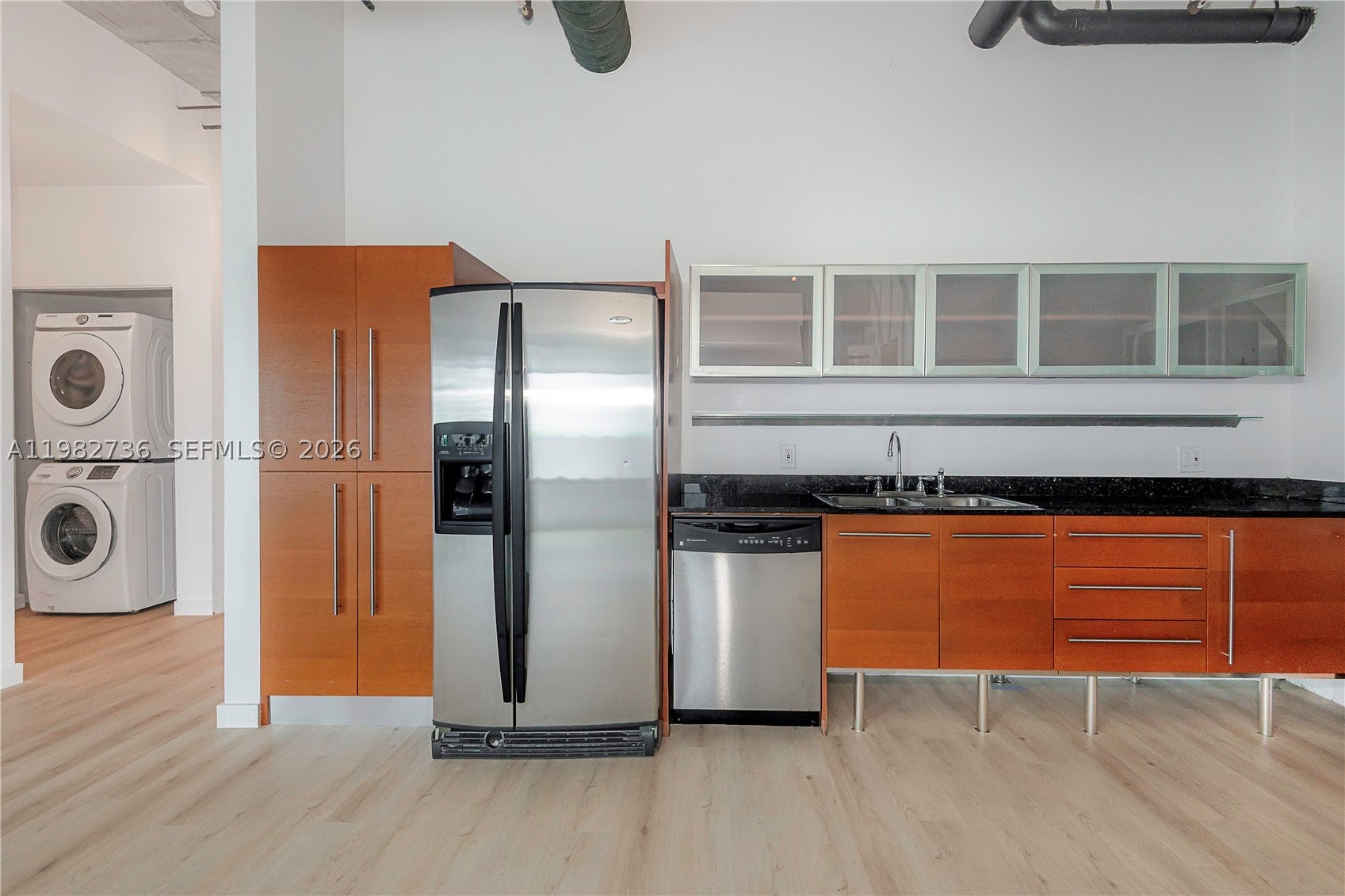 10 SW South River Dr 607