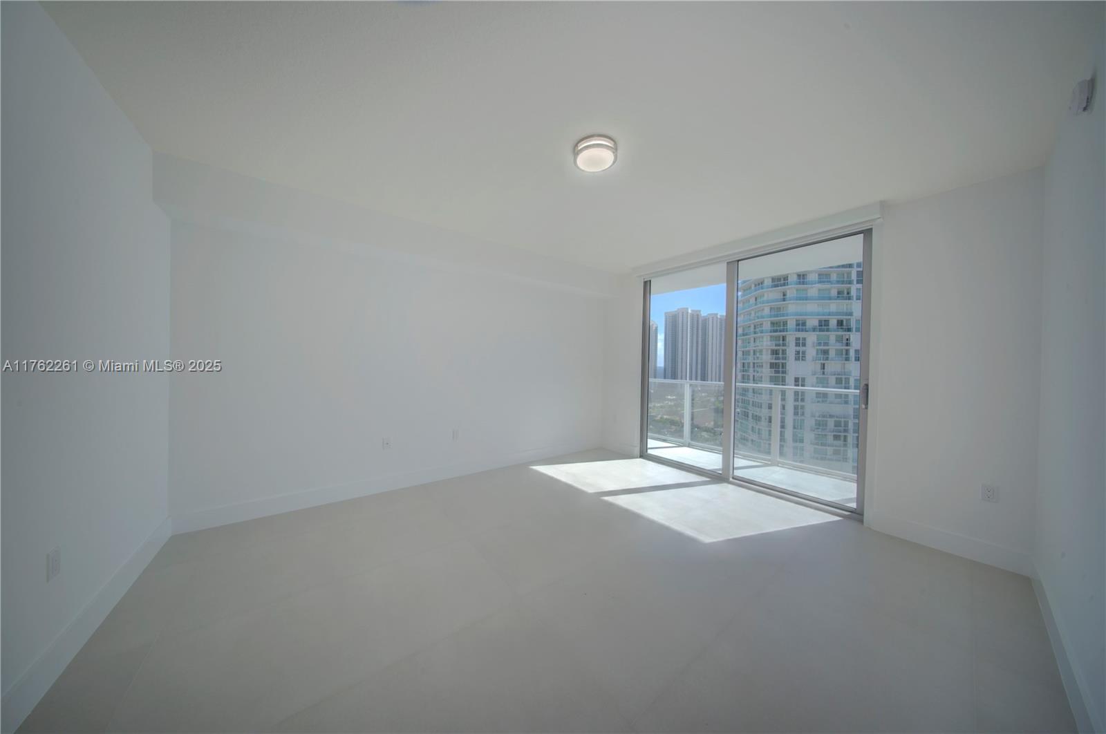 PARQUE TOWERS CONDO - Residential