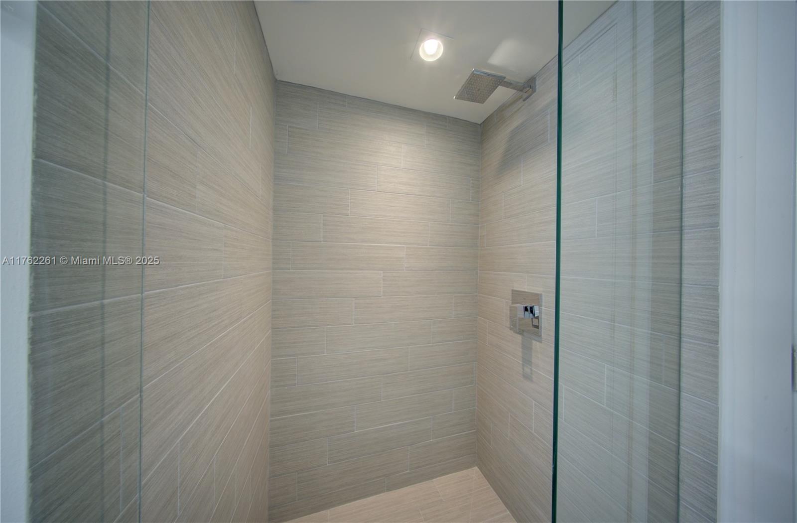 PARQUE TOWERS CONDO - Residential