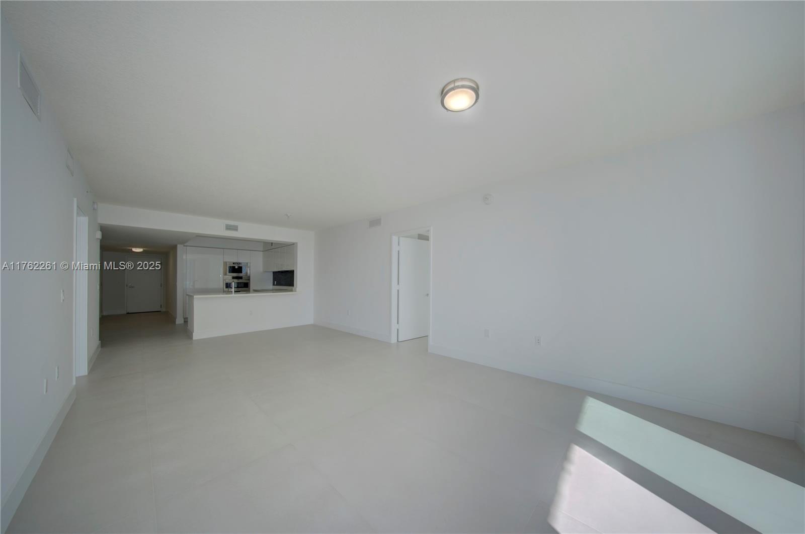 PARQUE TOWERS CONDO - Residential