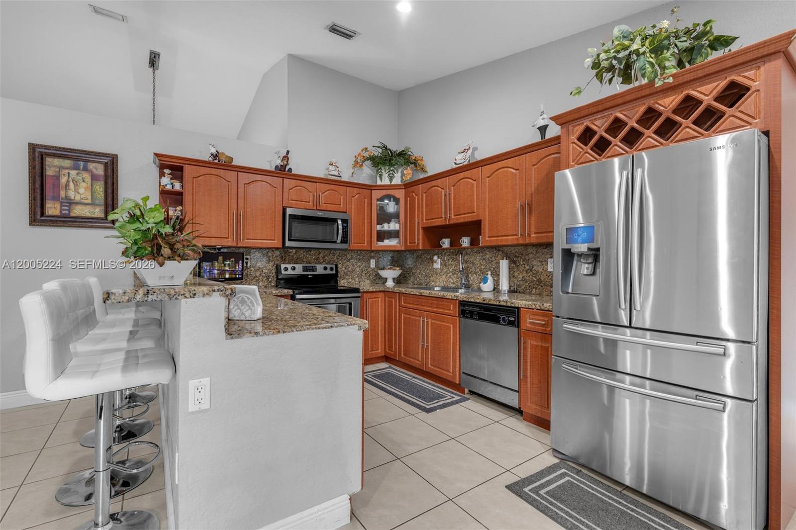 SOTO MANSIONS - Residential