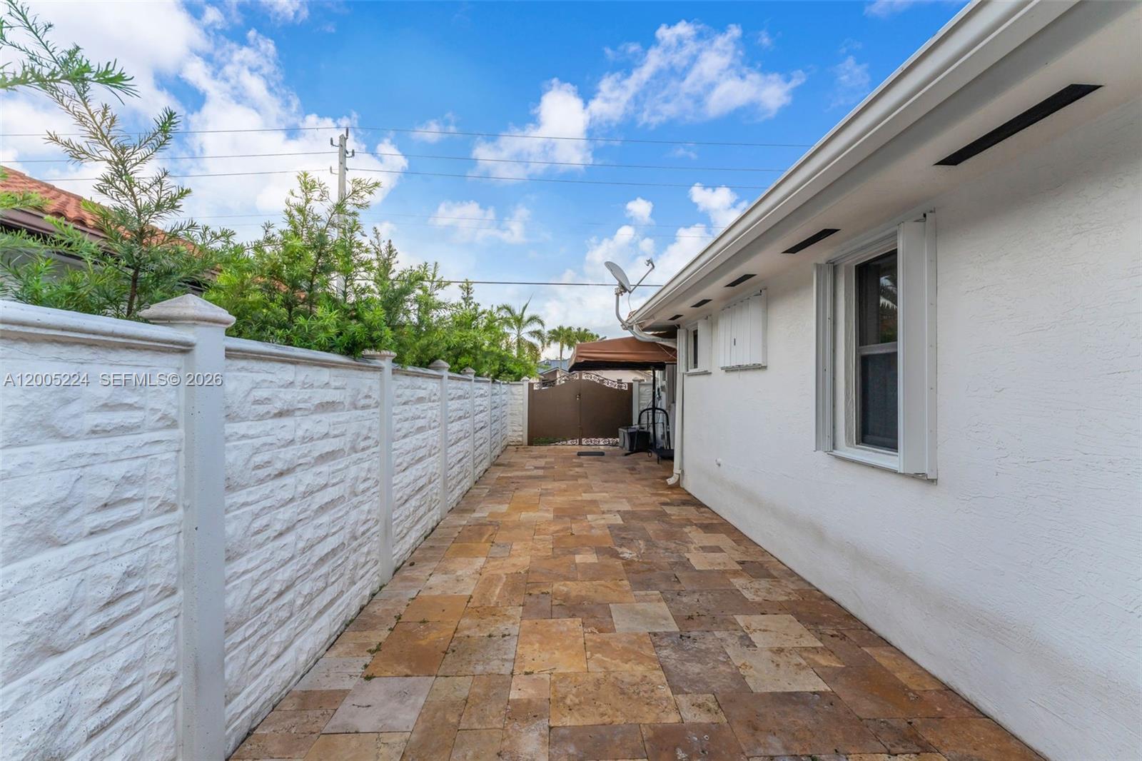 SOTO MANSIONS - Residential