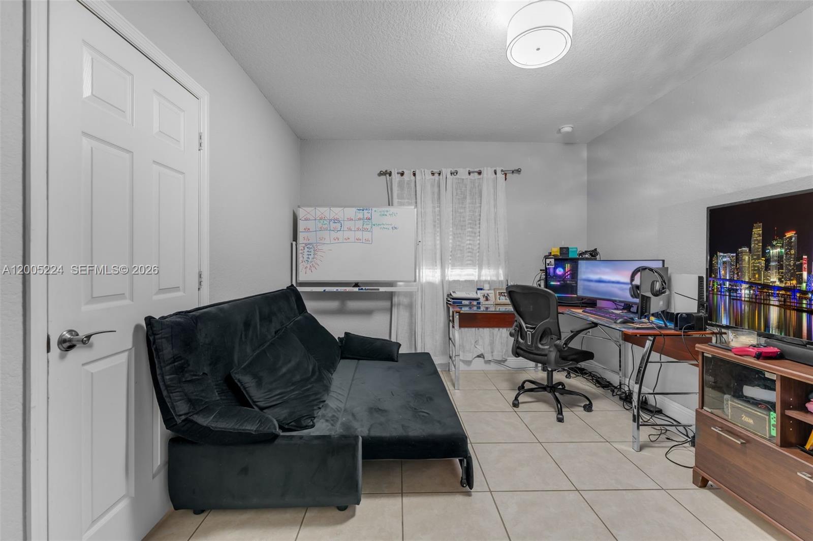 SOTO MANSIONS - Residential