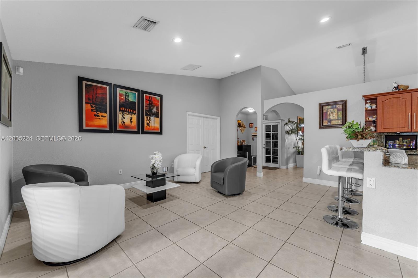 SOTO MANSIONS - Residential