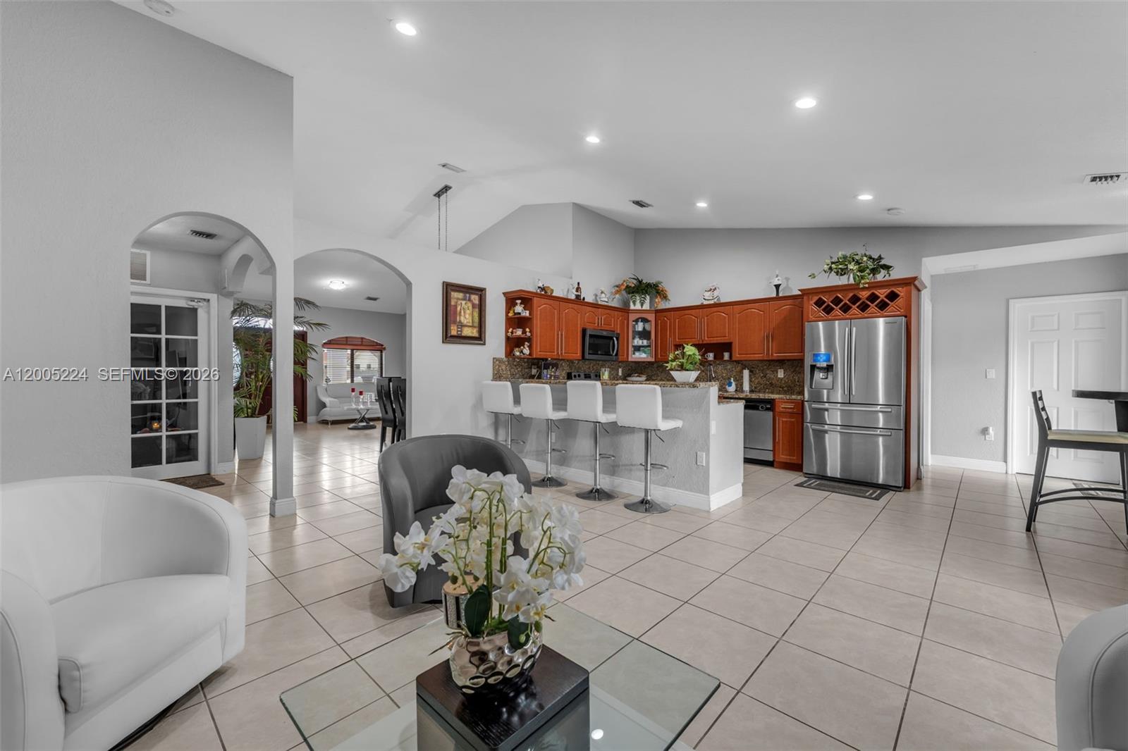 SOTO MANSIONS - Residential