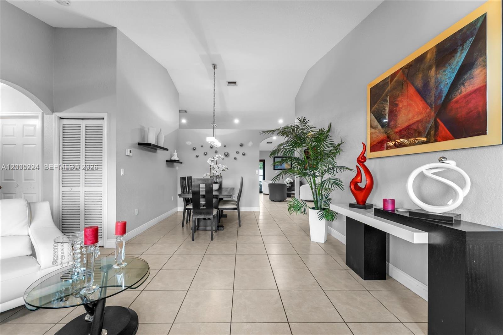 SOTO MANSIONS - Residential