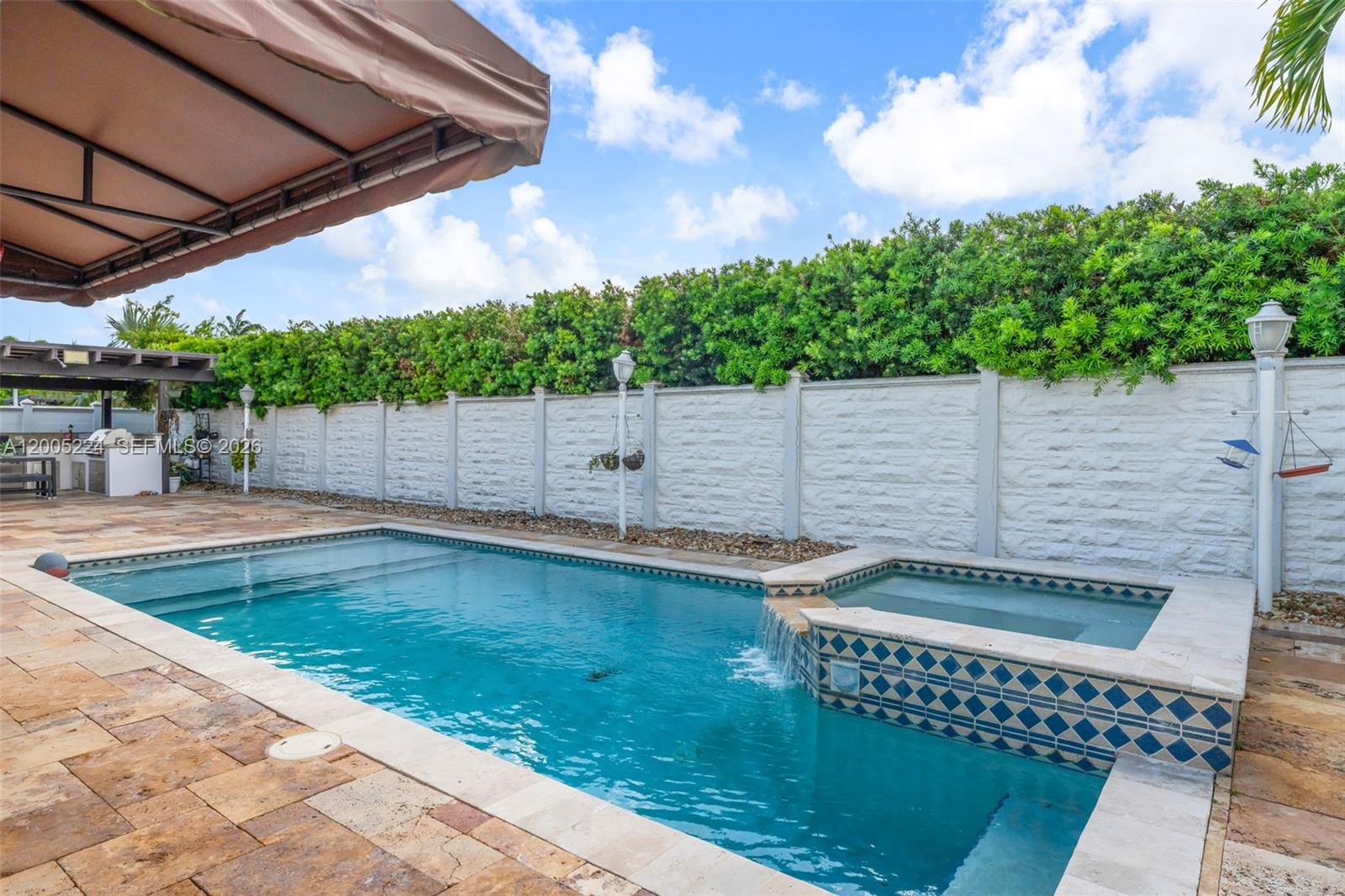SOTO MANSIONS - Residential
