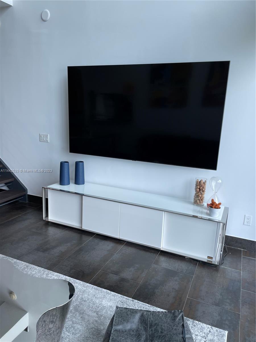 INFINITY AT BRICKELL COND - Residential