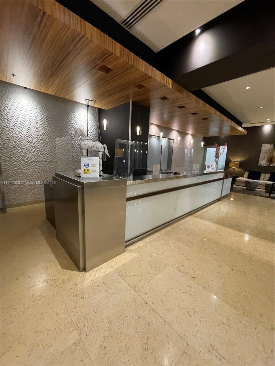 INFINITY AT BRICKELL COND - Residential