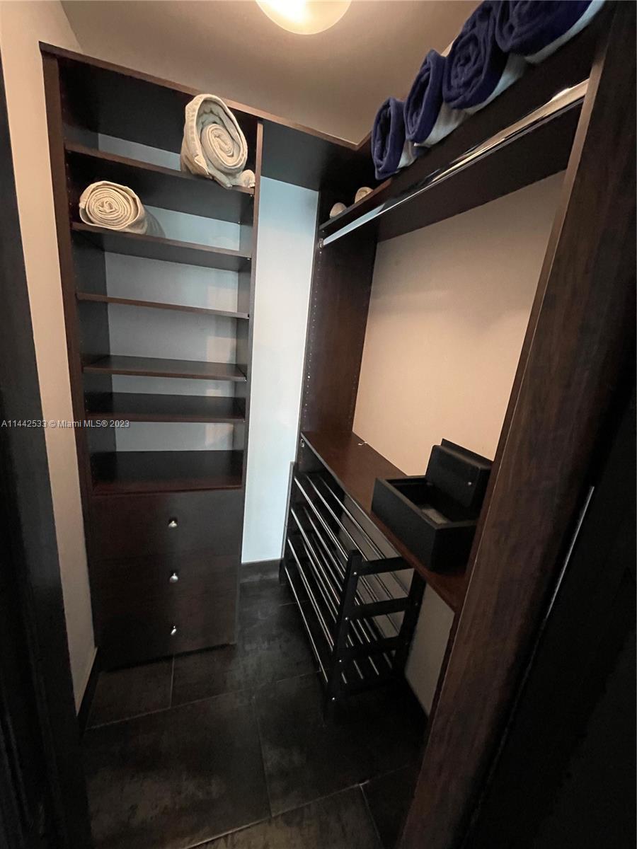 INFINITY AT BRICKELL COND - Residential
