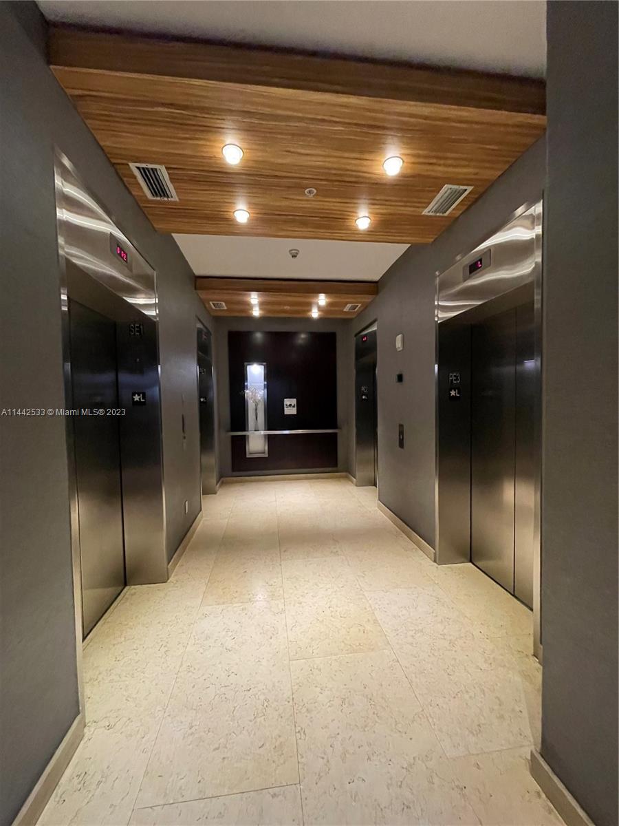 INFINITY AT BRICKELL COND - Residential