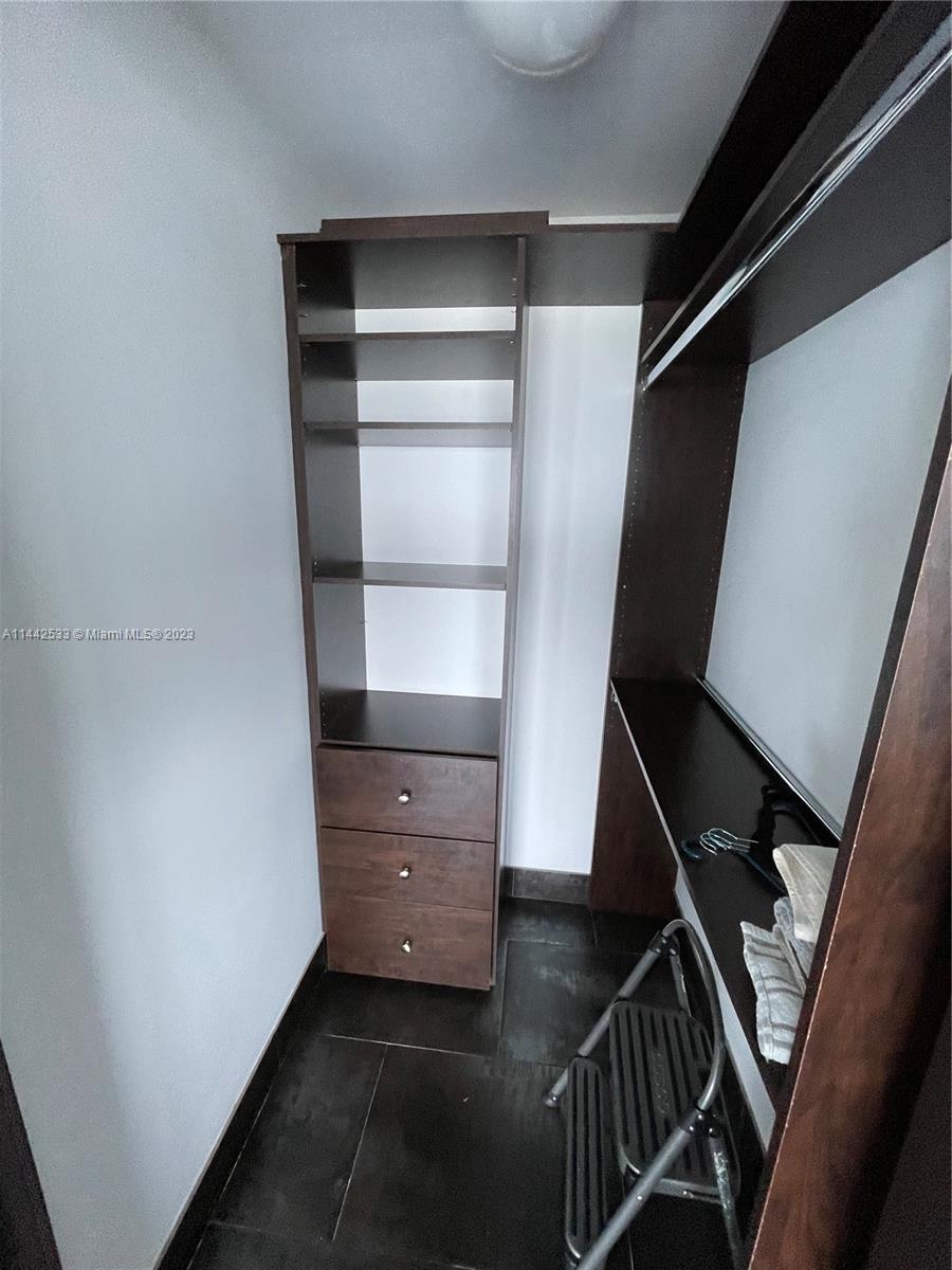 INFINITY AT BRICKELL COND - Residential
