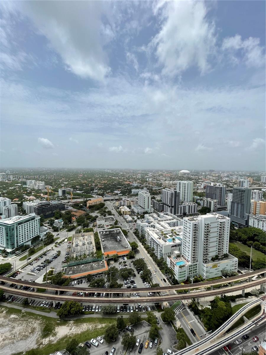 INFINITY AT BRICKELL COND - Residential